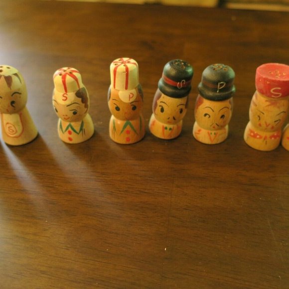Vintage Wooden Family Hand Painted Salt & Pepper Set 4 Pairs Japan Orig. Box - Picture 4 of 12